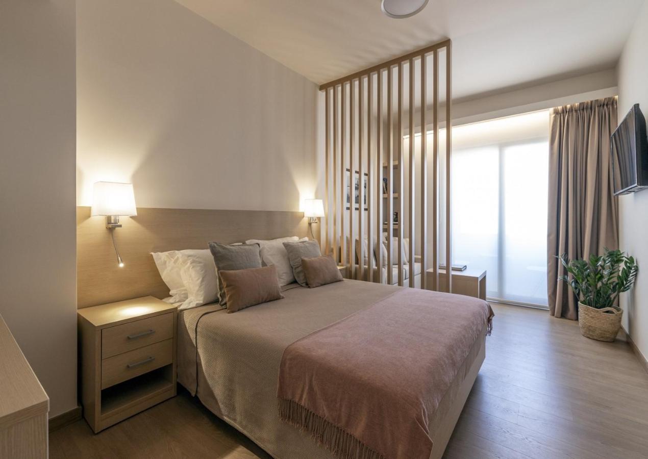 Gallery Suites & Residences Пирея Екстериор снимка