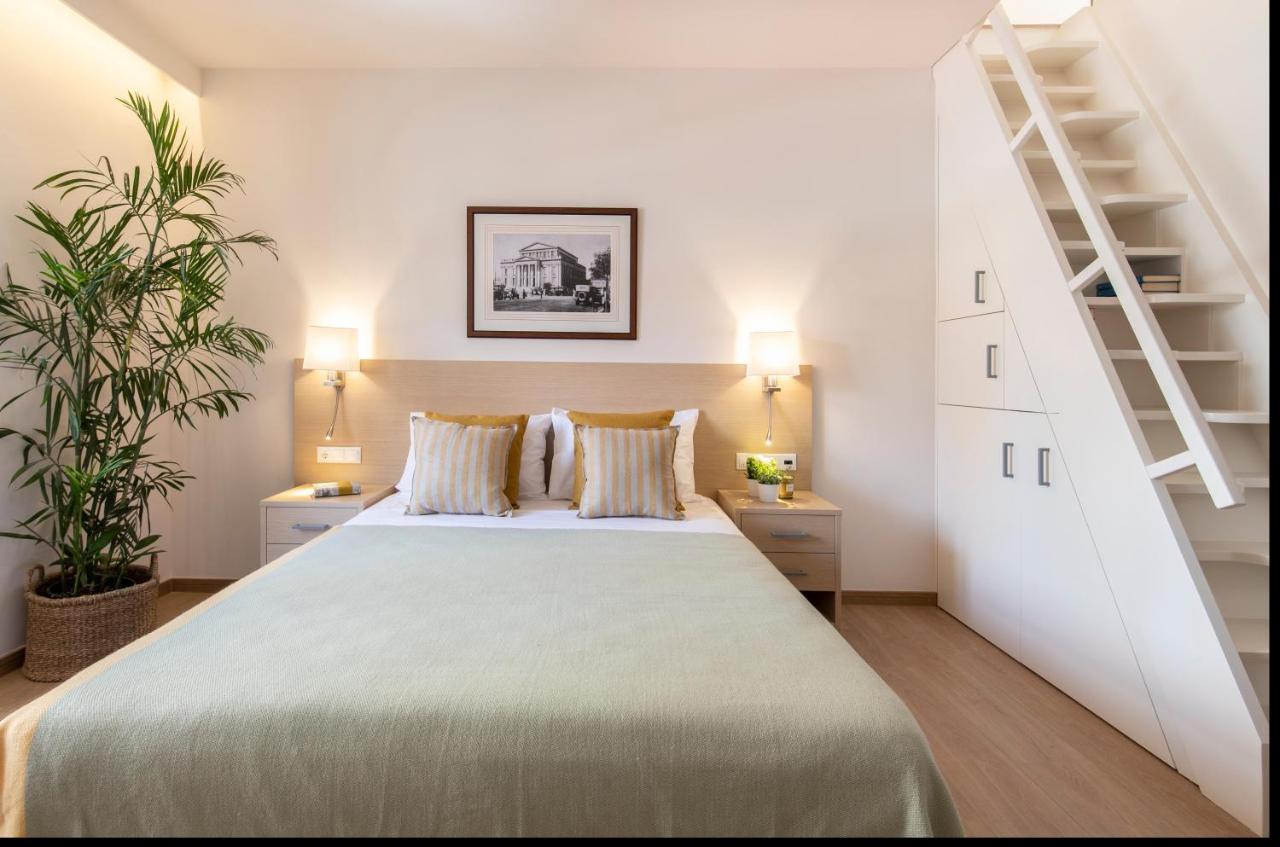 Gallery Suites & Residences Пирея Екстериор снимка