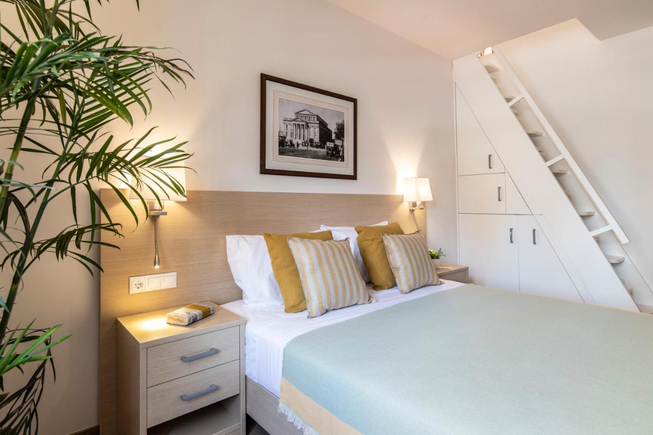 Gallery Suites & Residences Пирея Екстериор снимка