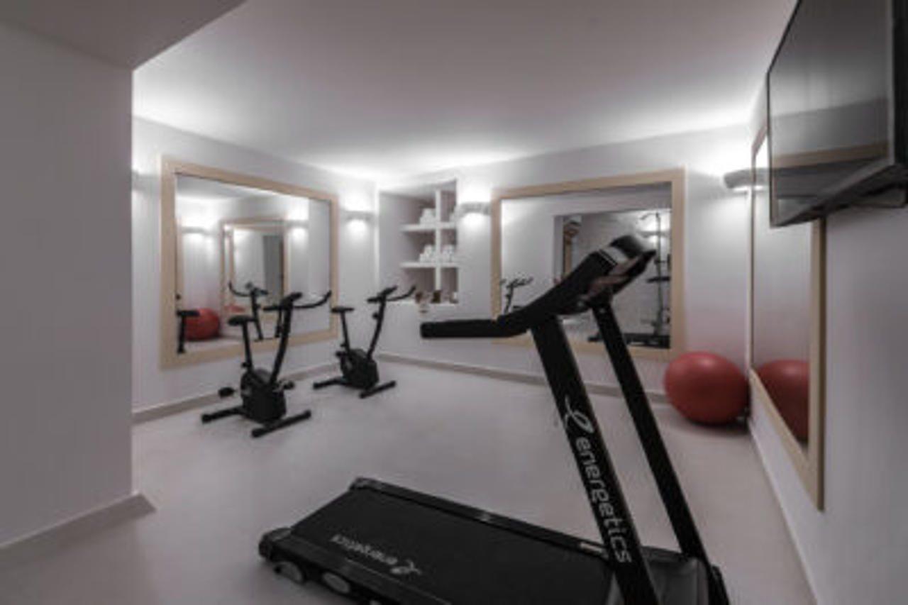 Gallery Suites & Residences Пирея Екстериор снимка