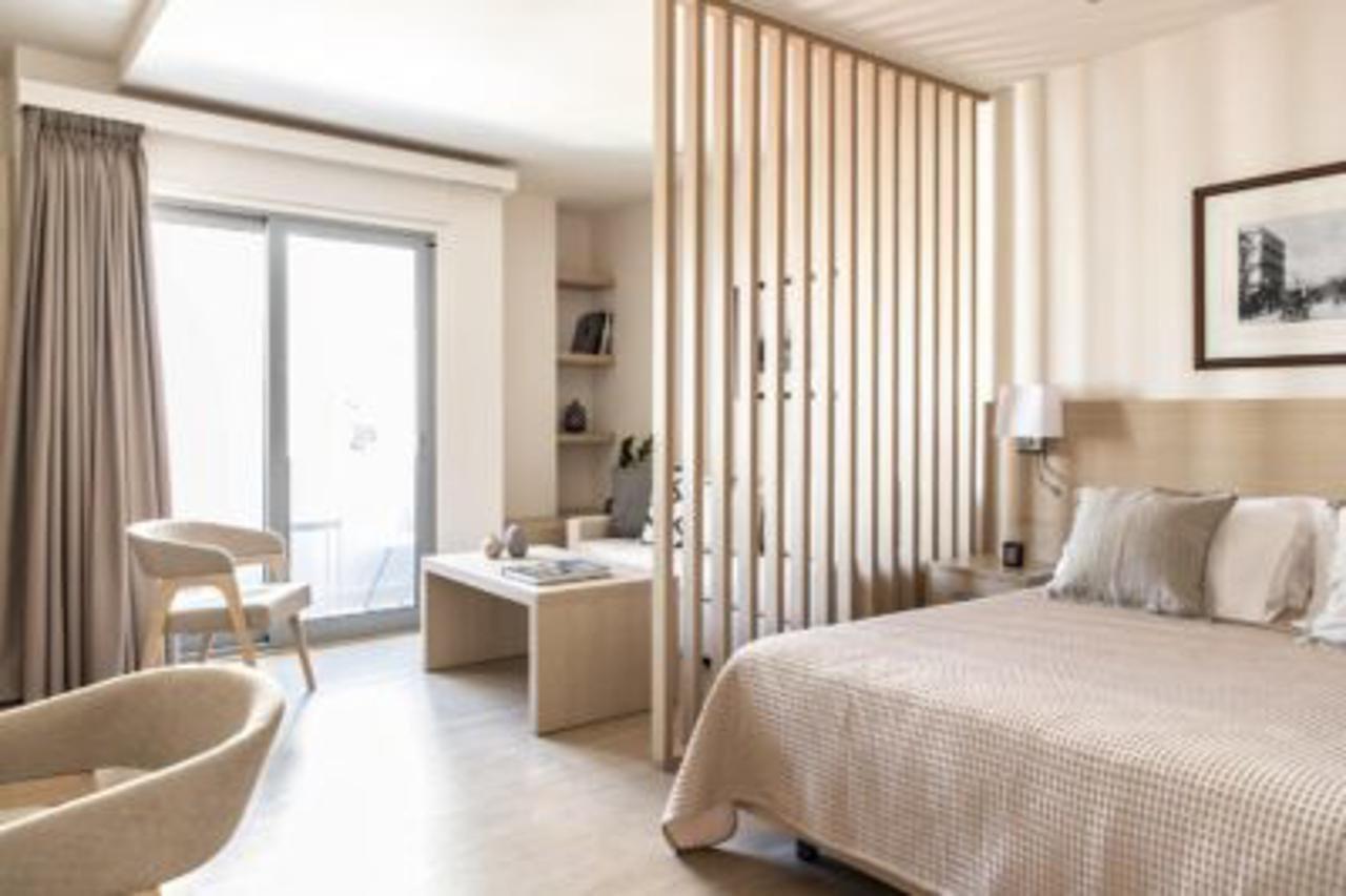Gallery Suites & Residences Пирея Екстериор снимка