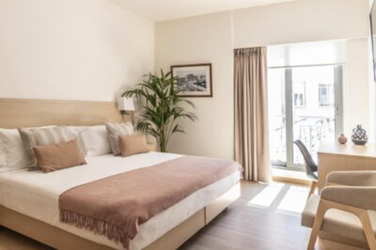 Gallery Suites & Residences Пирея Екстериор снимка