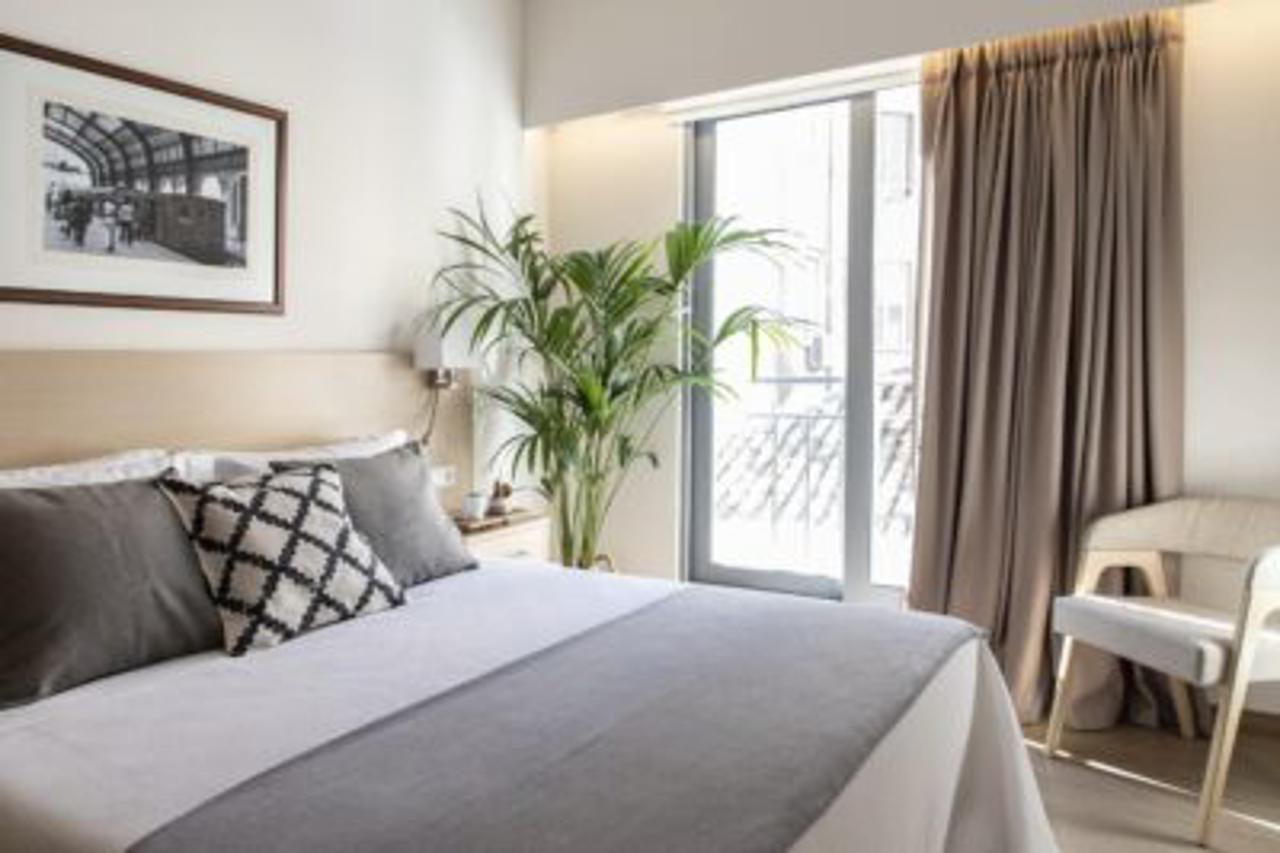 Gallery Suites & Residences Пирея Екстериор снимка